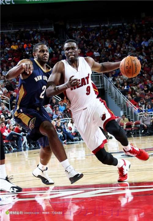 邓罗出战32分钟,三分11中5得到15分4篮板2助攻1抢断1盖帽 邓罗出战32分钟,三分11中5得到15分4篮板2助攻1抢断1盖帽